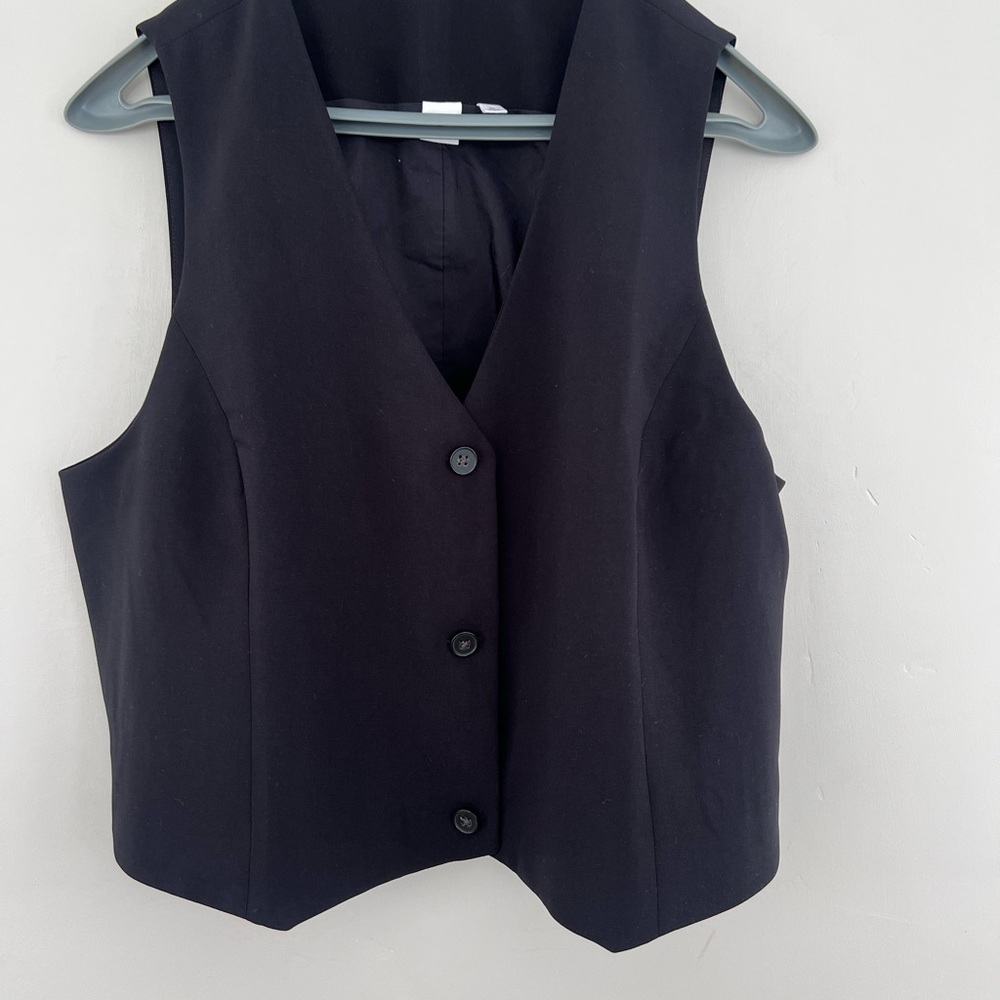GAP Black Sleeveless Vest Top